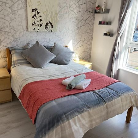 Bright 2 Bedroom Apartment - Edinburgh Luaran gambar